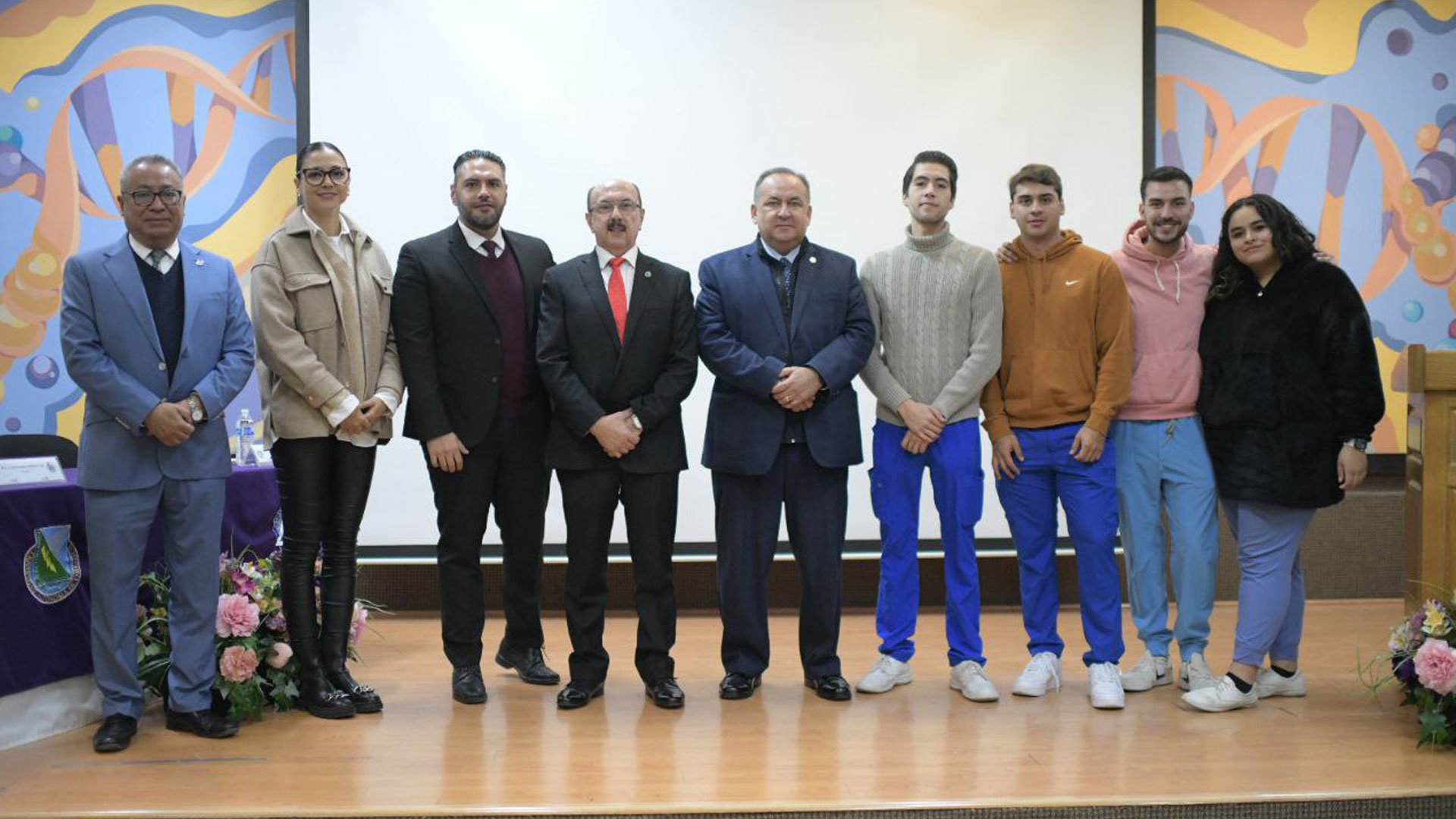Rinde Director de la Facultad de Odontología su 1er. Informe de actividades