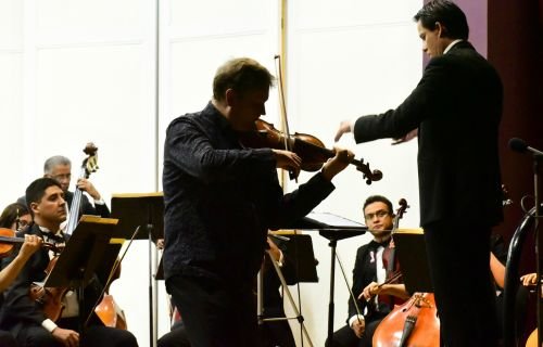 Se siente Polonia en Chihuahua con la OSUACH y el violin de Sebastian Kwapisz