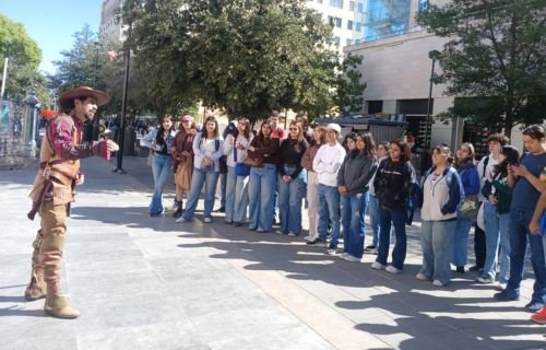 Estudiantes de la FCPyS realizan recorrido por sitios históricos de Chihuahua