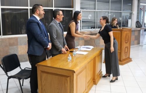Reconoce Facultad de Derecho a estudiantes destacados con el premio “Orgullo Apache”