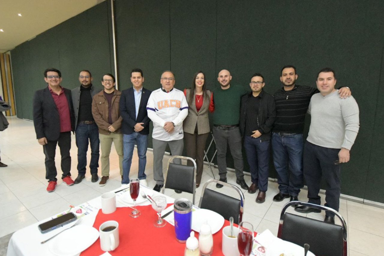 Celebra FCA su tradicional Desayuno de Docentes