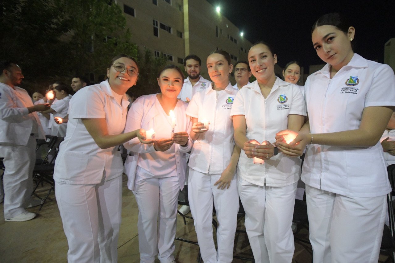 Estudiantes de Enfermería celebran tradicional Ceremonia Cáritas
