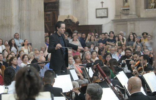 MUNUACH500.jpg