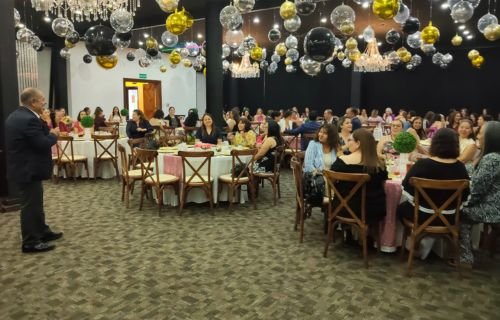Celebra Facultad de Ingeniería la dicha de ser madre