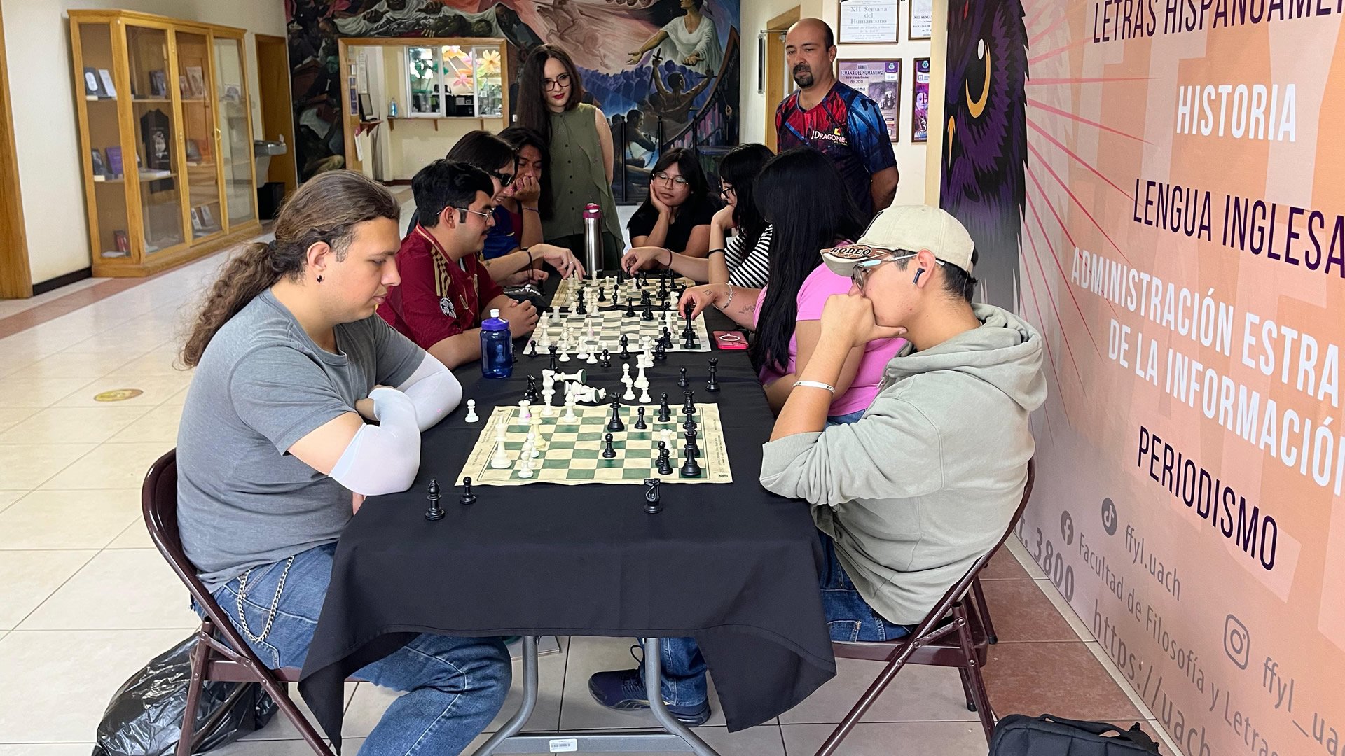 El Club de Ajedrez invita a estudiantes a sumarse a sus actividades ...