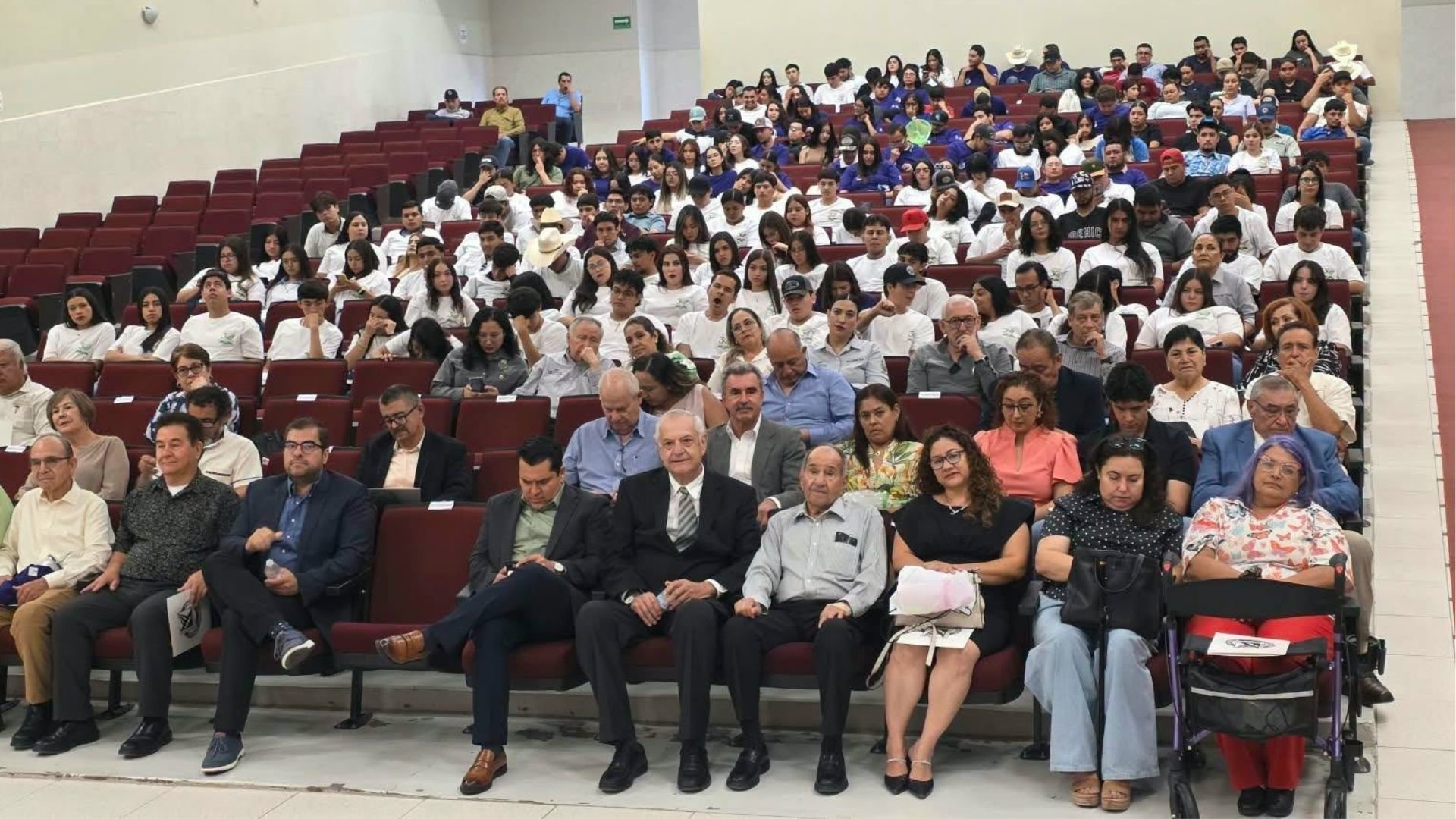 30_aniversario_LAAN_FCAyF_1920x1080.jpg