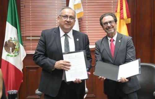 UACH y Universidad de Barcelona firman convenio de colaboración